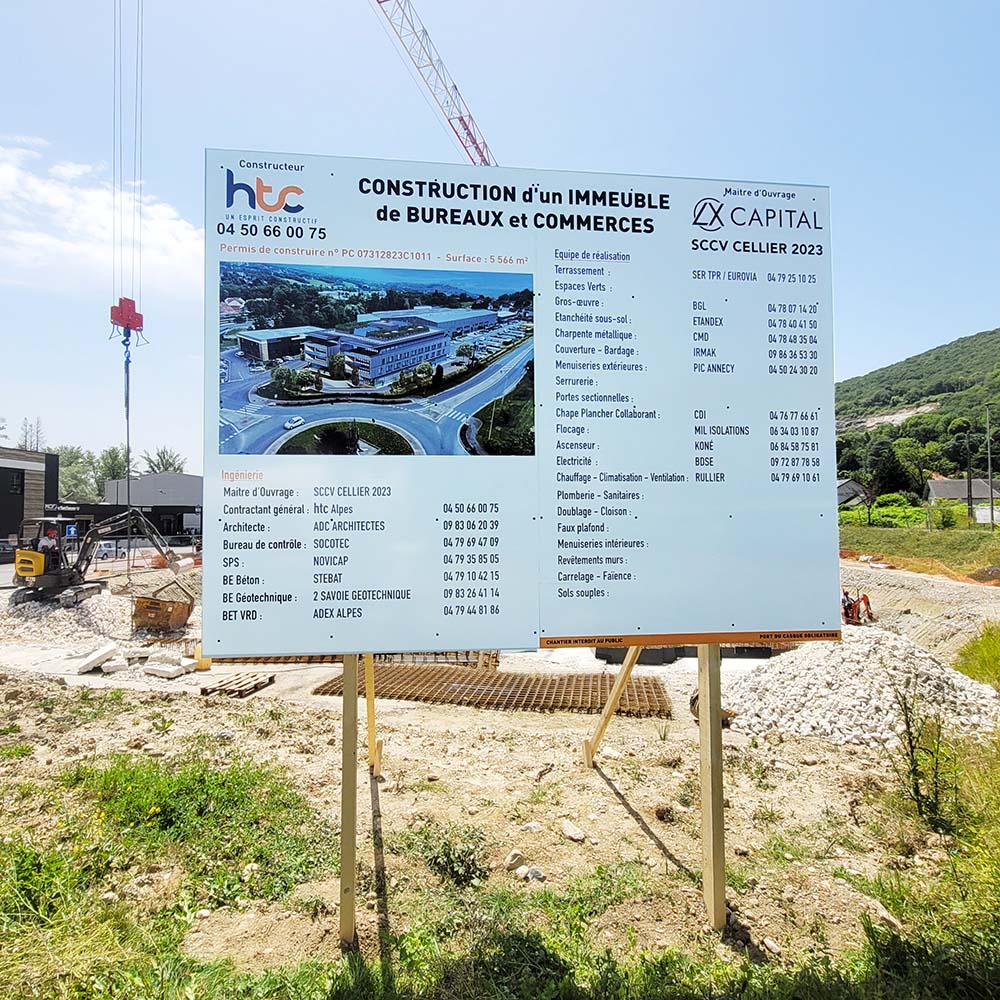 Panneaux information chantier construction immeuble